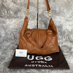 Leather UGG hand and shoulder bag.